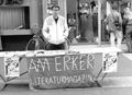 Michael Kofort am Erker-Stand, 1979 Michael Kofort am Erker-Stand