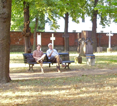 F. W. Bernstein und Andreas Verstappen auf dem Berliner Garnisonsfriedhof
